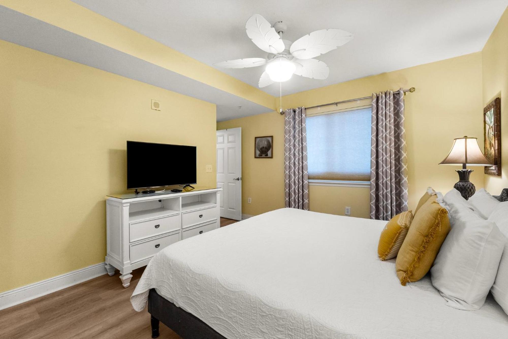 Beautiful Beachfront Paradise! Emerald Beach Resort Panama City Beach Exteriör bild