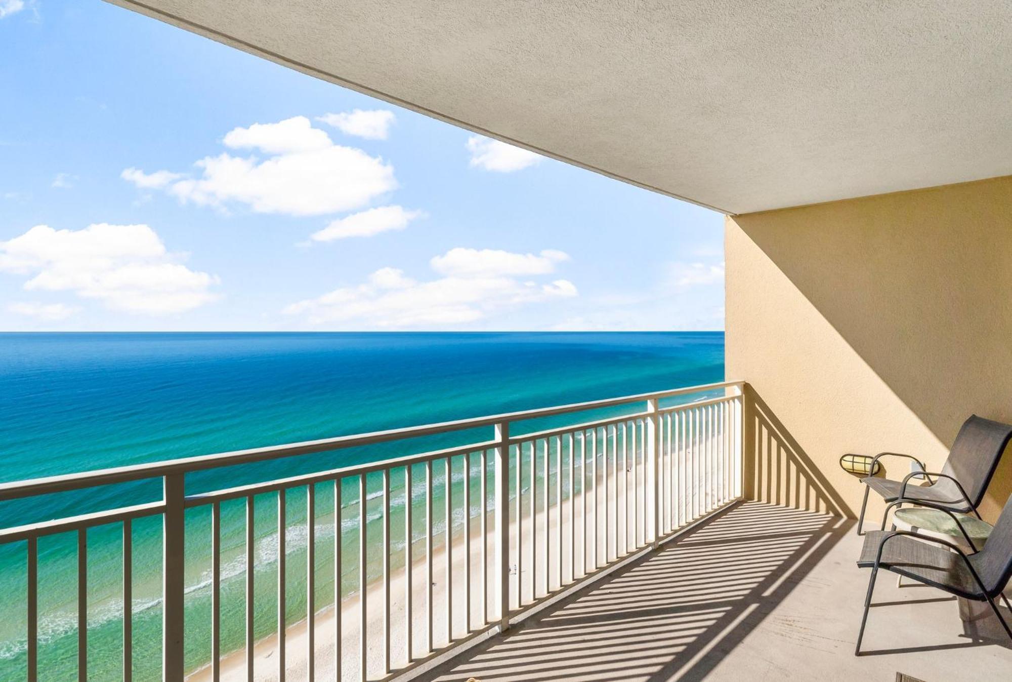 Beautiful Beachfront Paradise! Emerald Beach Resort Panama City Beach Exteriör bild